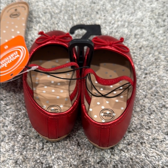 Wonder Nation Red Dress Shoes with Glossy Finish and Mary Jane Strap - Picture 4 of 7